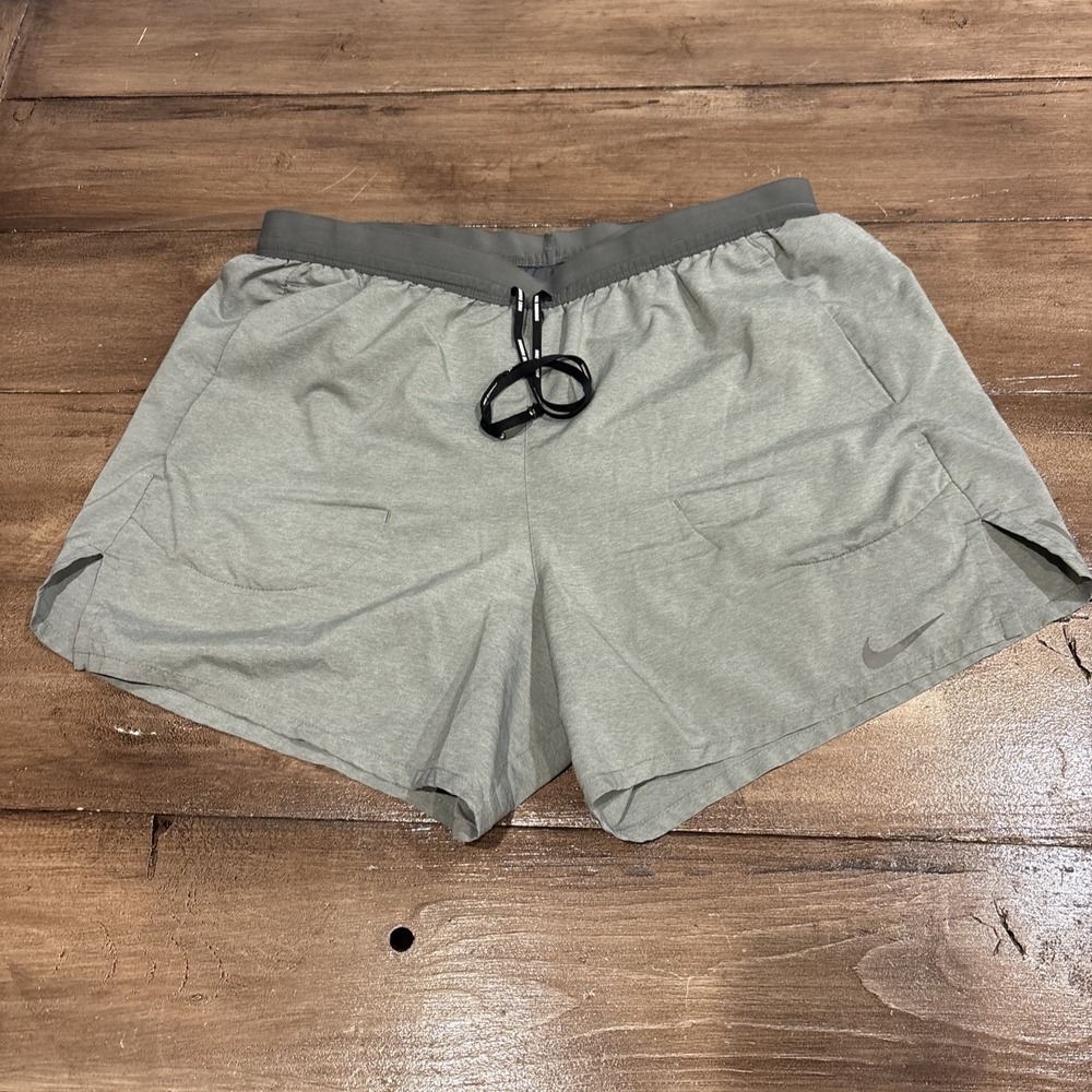 Nike Shorts Womens Large Lightweight Workout Gray Running Liners Dri-Fit
